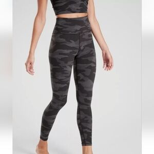 ATHLETA Camo Contender 7/8 Tight Black Grey. Size XS NWT